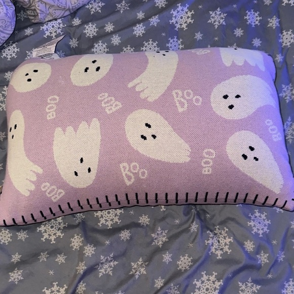 👻sweet street lilac purple boo ghost halloween pillow👻